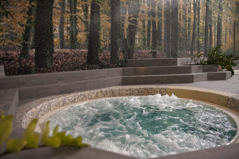 jacuzzi-spik